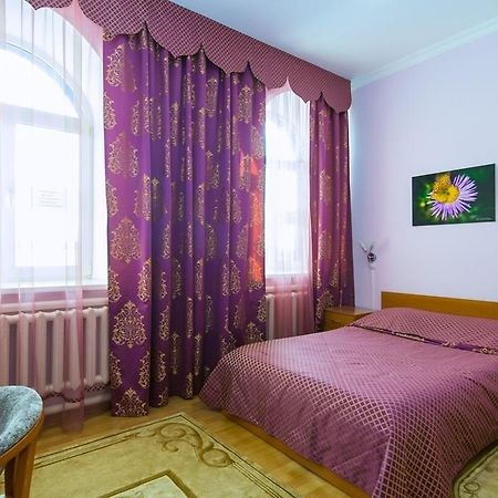 Gostinitsa Nica Barnaul Hotel Phòng bức ảnh