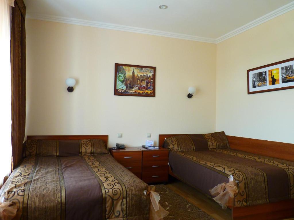 Gostinitsa Nica Barnaul Hotel Phòng bức ảnh